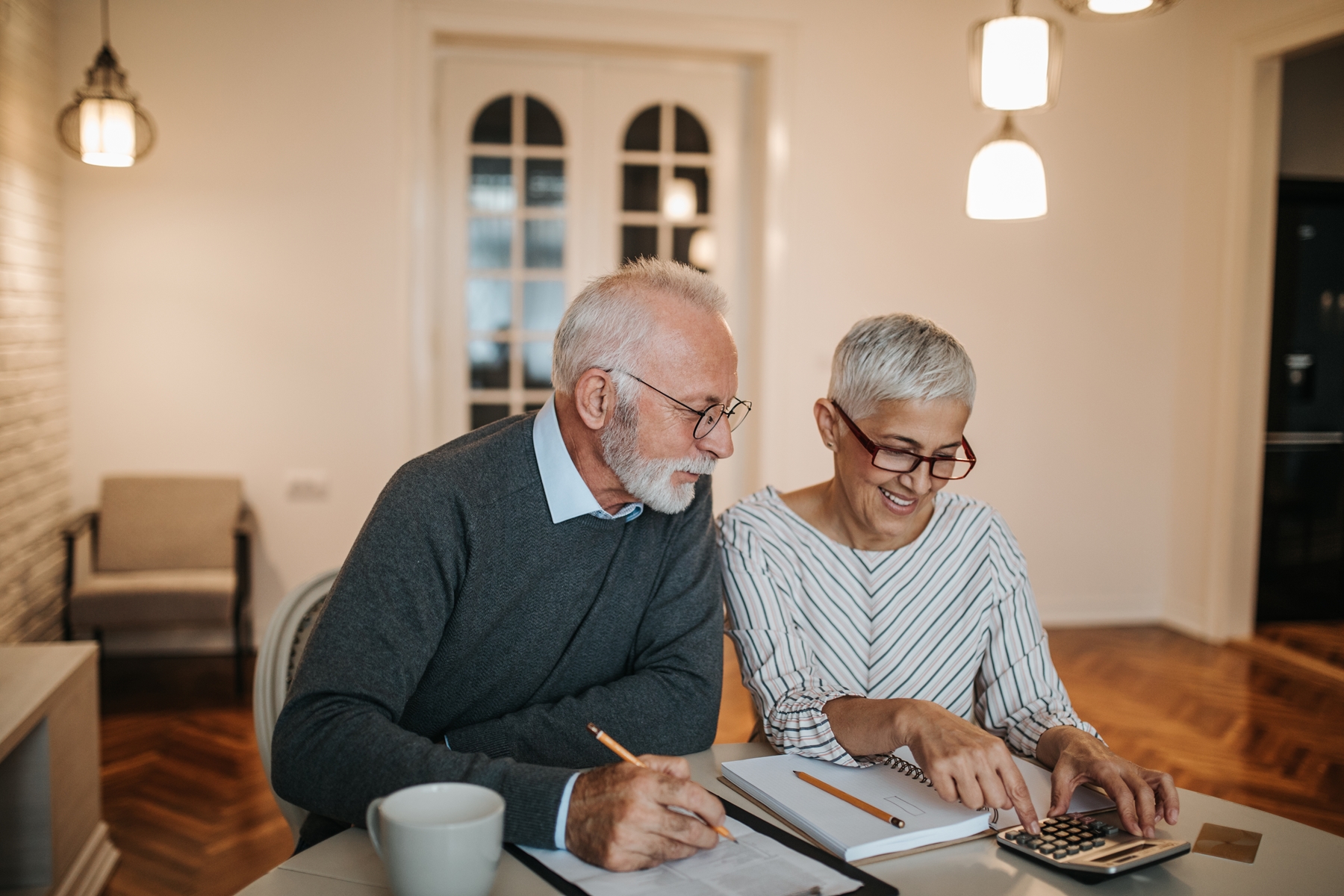 Retirees financing together